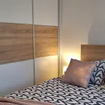 Two Bedroom With Balcony And Sea View Roza A1