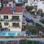 Two Bedroom With Balcony And Sea View Roza A1