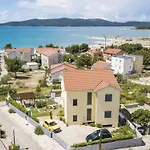 Two Bedroom With Balcony And Sea View Roza A1 * 시베니크