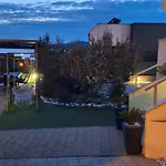 아파트 Two Bedroom With Balcony And Sea View Roza A1