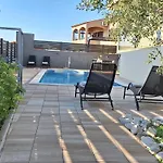 Two Bedroom With Balcony And Sea View Roza A1 * 시베니크