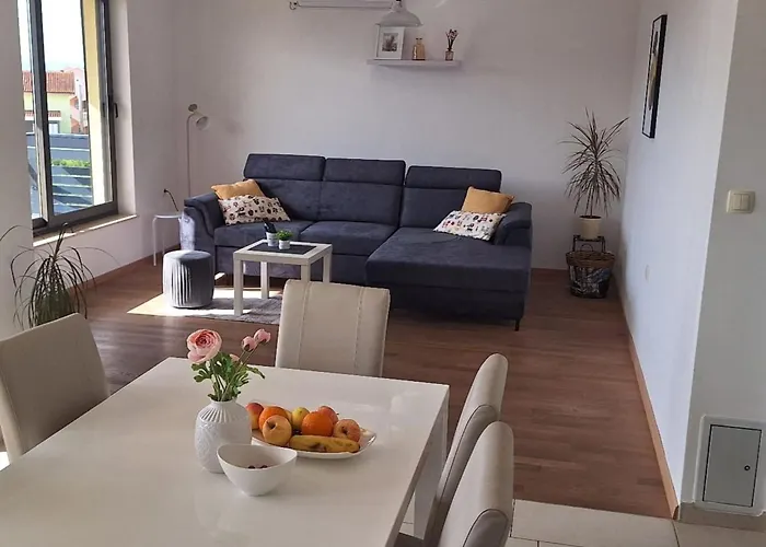 Two Bedroom With Balcony And Sea View Roza A1 Šibenik