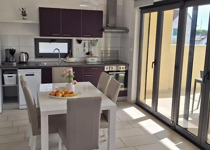 Two Bedroom With Balcony And Sea View Roza A1 Šibenik