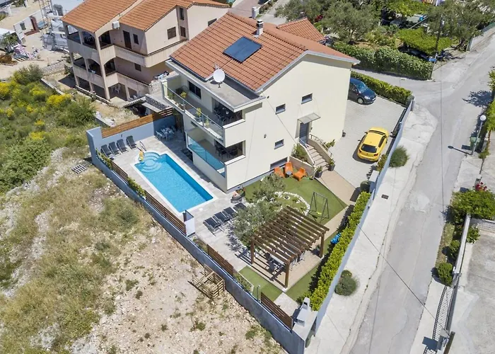 Lejlighed Two Bedroom With Balcony And Sea View Roza A1