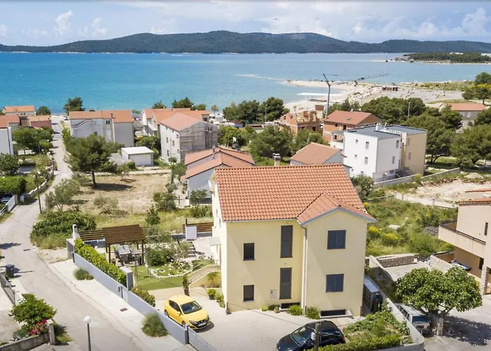 Apartman Two Bedroom With Balcony And Sea View Roza A1 Šibenik