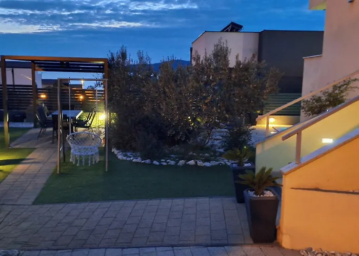 Lejlighed Two Bedroom With Balcony And Sea View Roza A1