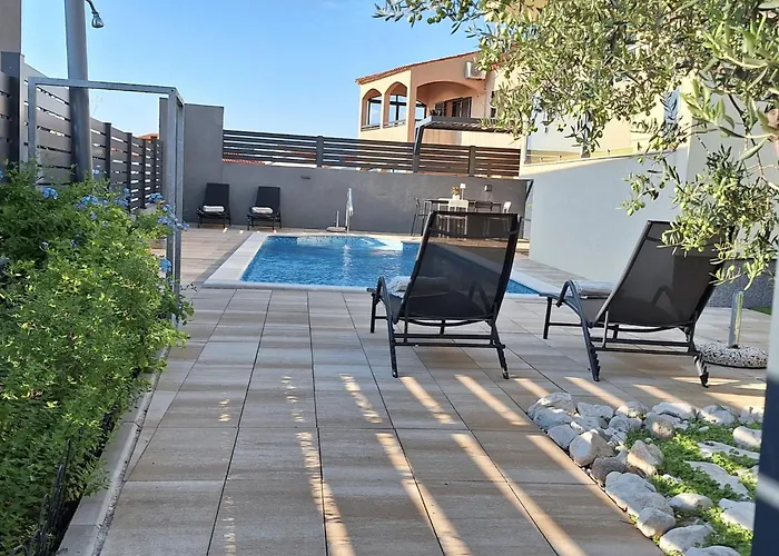 Two Bedroom With Balcony And Sea View Roza A1 * Šibenik